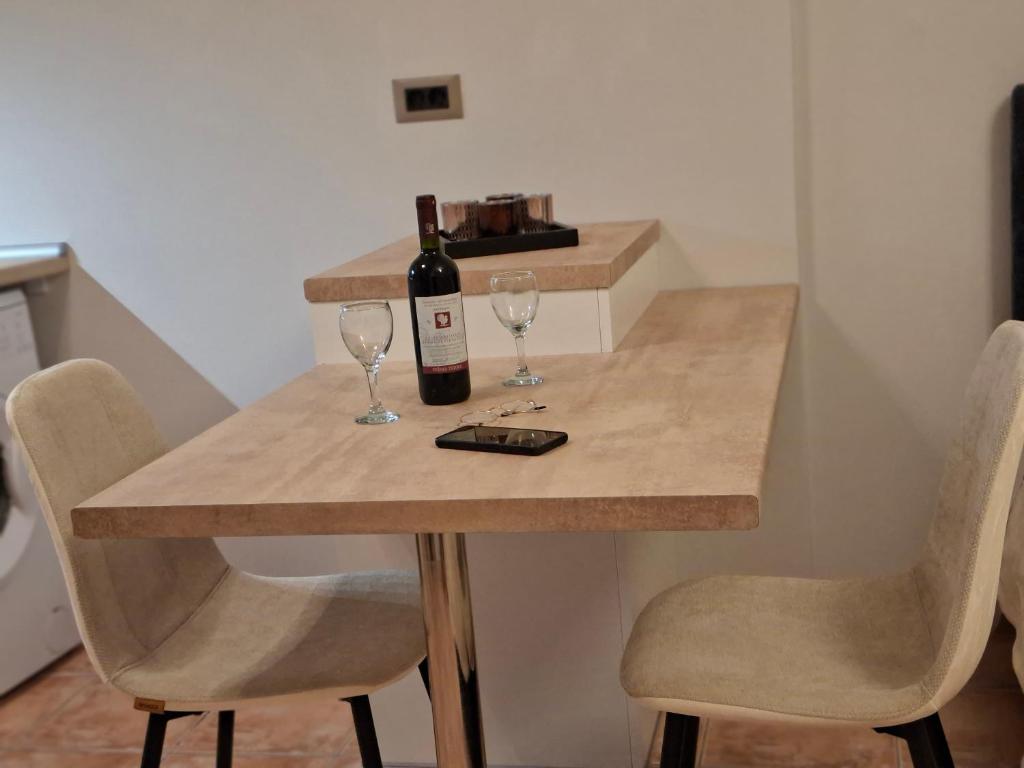 Studio 5 – Sunset Suite - Photo 11