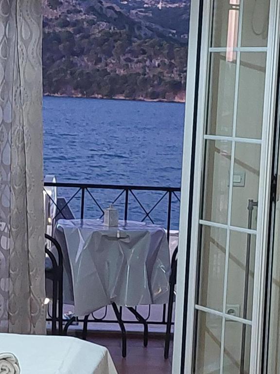 Studio 7 – Captains Quarters